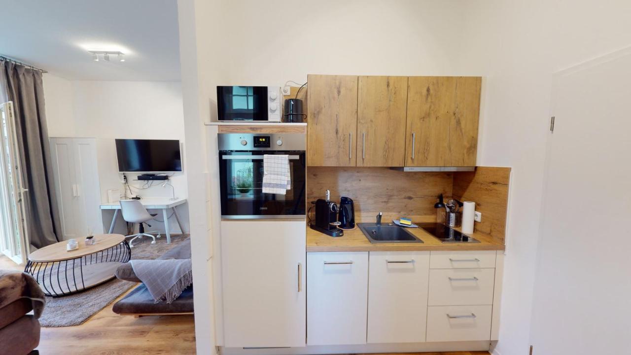 Sweethome - Business-Apartment Mit Kueche, Terrasse, Stellplatz Magdeburg Exterior photo
