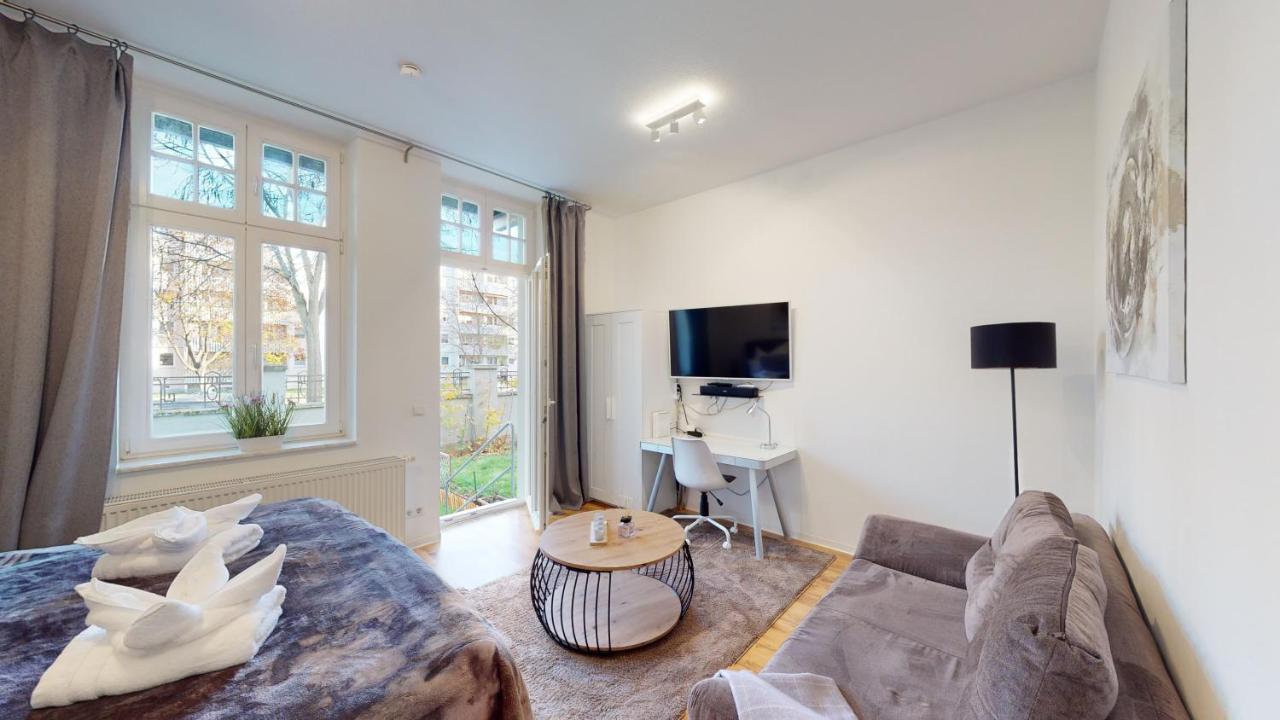 Sweethome - Business-Apartment Mit Kueche, Terrasse, Stellplatz Magdeburg Exterior photo